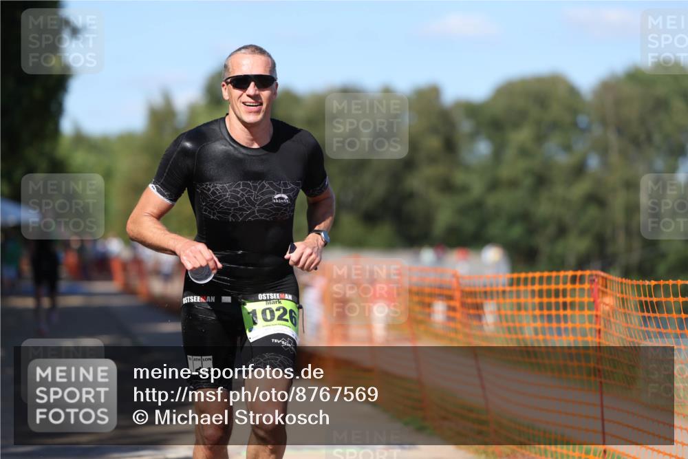 07.09.2025 - 19. Norderstedt Triathlon Michael Strokosch http://msf.ph/oto/8767569 07.09.2025 15:19:02 Laufen 417, 1020, 1026 meine-sportfotos.de