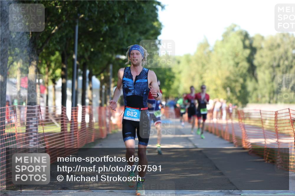 07.09.2025 - 19. Norderstedt Triathlon Michael Strokosch http://msf.ph/oto/8767591 07.09.2025 16:16:25 Laufen 416, 499, 882, 1486, 1497, 1570, 1571 meine-sportfotos.de