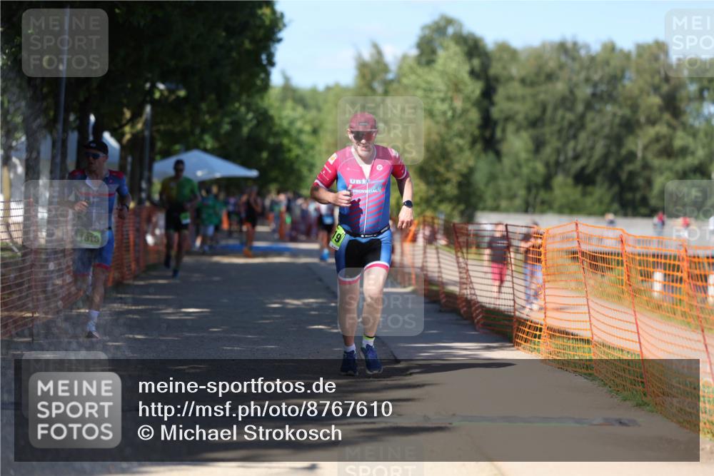 07.09.2025 - 19. Norderstedt Triathlon Michael Strokosch http://msf.ph/oto/8767610 07.09.2025 15:19:21 Laufen 1019 meine-sportfotos.de