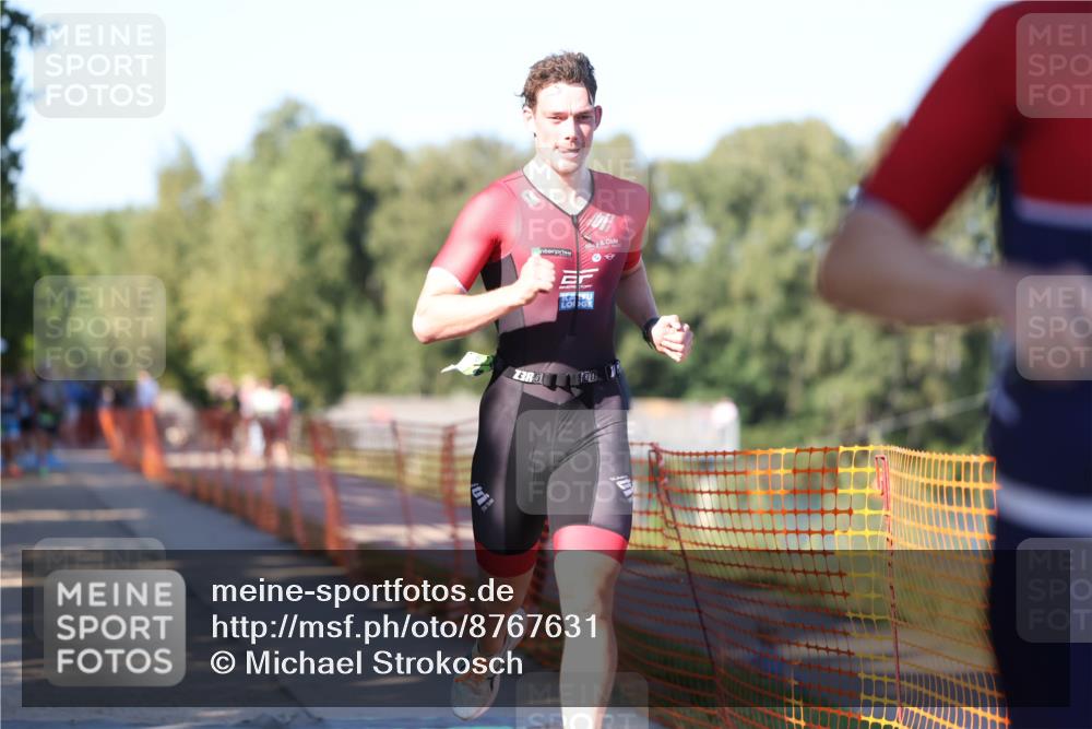 07.09.2025 - 19. Norderstedt Triathlon Michael Strokosch http://msf.ph/oto/8767631 07.09.2025 16:16:33 Laufen 416, 499, 1488, 1497, 1571 meine-sportfotos.de