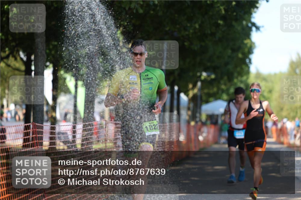 07.09.2025 - 19. Norderstedt Triathlon Michael Strokosch http://msf.ph/oto/8767639 07.09.2025 15:19:32 Laufen 863, 1028, 1434 meine-sportfotos.de
