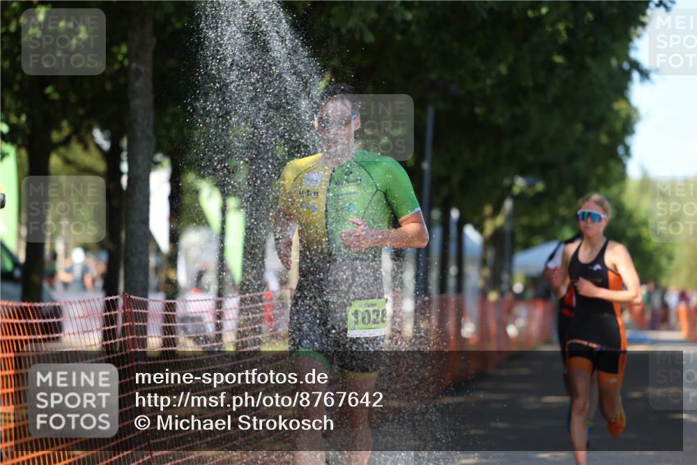 07.09.2025 - 19. Norderstedt Triathlon Michael Strokosch http://msf.ph/oto/8767642 07.09.2025 15:19:33 Laufen 863, 1028, 1434 meine-sportfotos.de