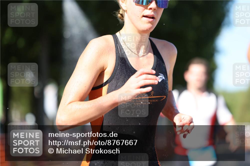 07.09.2025 - 19. Norderstedt Triathlon Michael Strokosch http://msf.ph/oto/8767667 07.09.2025 15:19:36 Laufen 863, 1028, 1434 meine-sportfotos.de