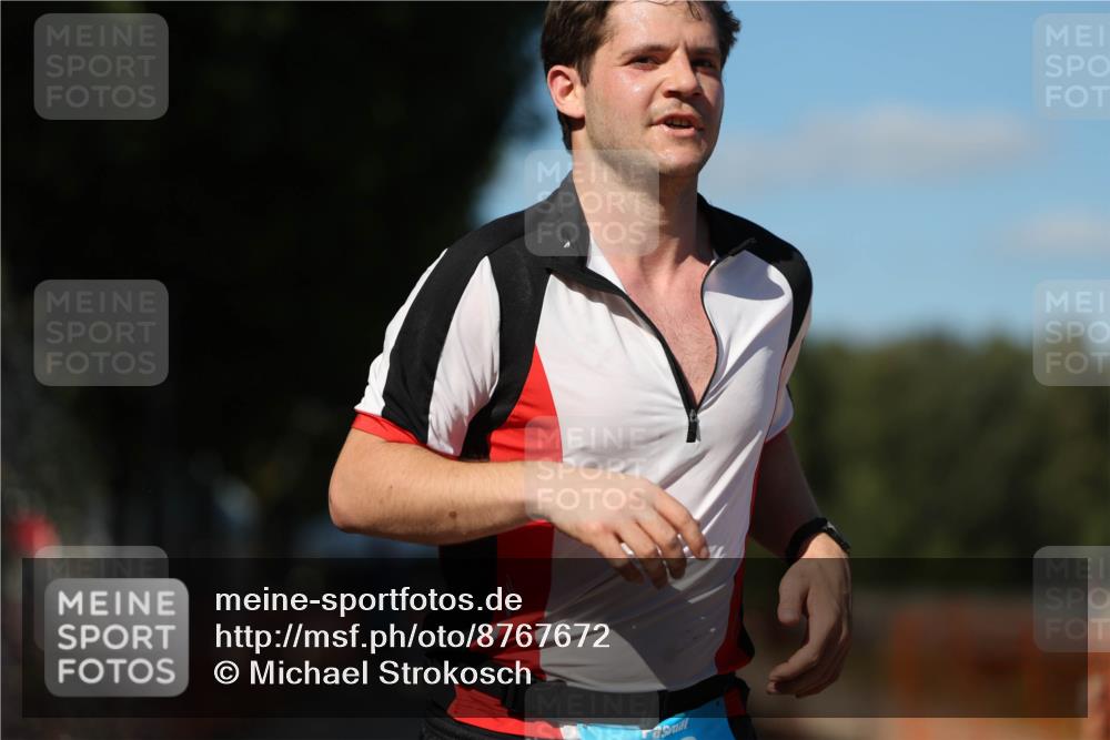 07.09.2025 - 19. Norderstedt Triathlon Michael Strokosch http://msf.ph/oto/8767672 07.09.2025 15:19:37 Laufen 863, 1434 meine-sportfotos.de