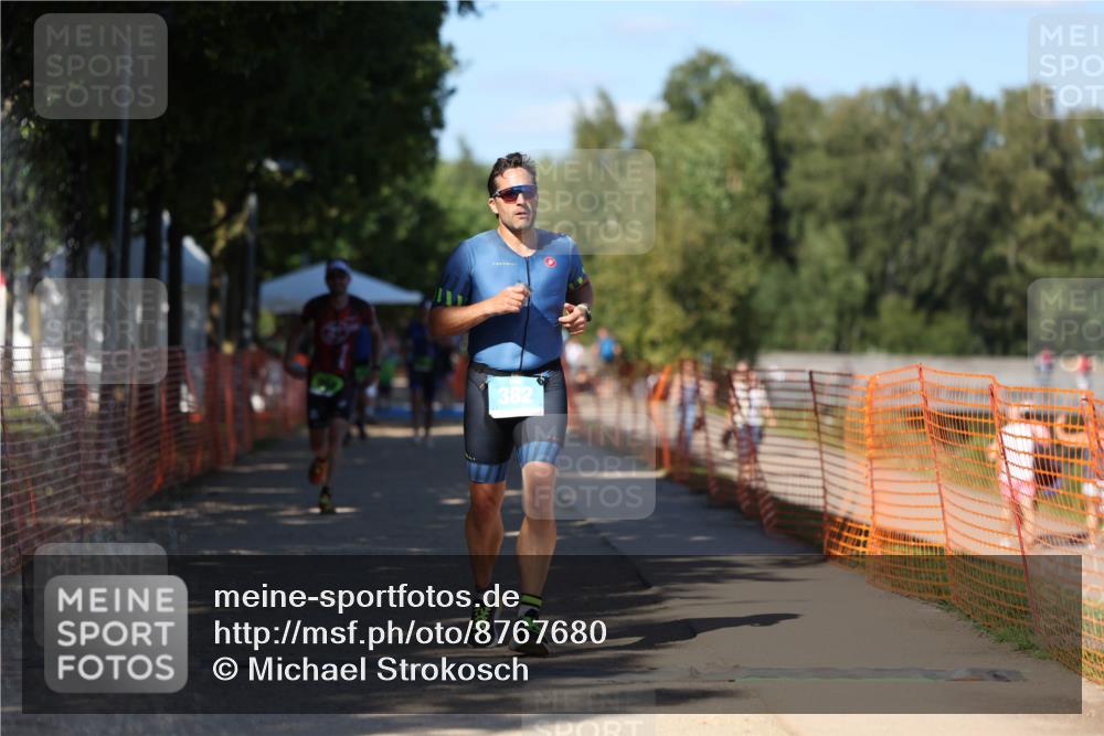 07.09.2025 - 19. Norderstedt Triathlon Michael Strokosch http://msf.ph/oto/8767680 07.09.2025 15:19:46 Laufen 382, 959 meine-sportfotos.de