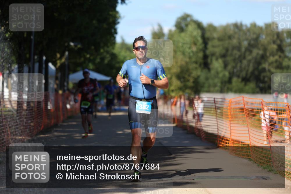 07.09.2025 - 19. Norderstedt Triathlon Michael Strokosch http://msf.ph/oto/8767684 07.09.2025 15:19:46 Laufen 382, 959 meine-sportfotos.de