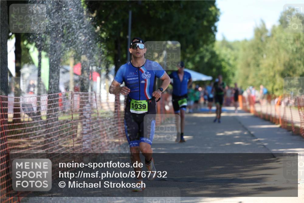 07.09.2025 - 19. Norderstedt Triathlon Michael Strokosch http://msf.ph/oto/8767732 07.09.2025 15:19:54 Laufen 959, 1009 meine-sportfotos.de