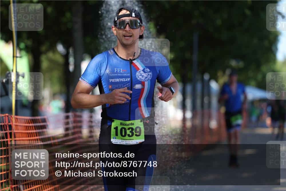 07.09.2025 - 19. Norderstedt Triathlon Michael Strokosch http://msf.ph/oto/8767748 07.09.2025 15:19:56 Laufen 900, 1009 meine-sportfotos.de