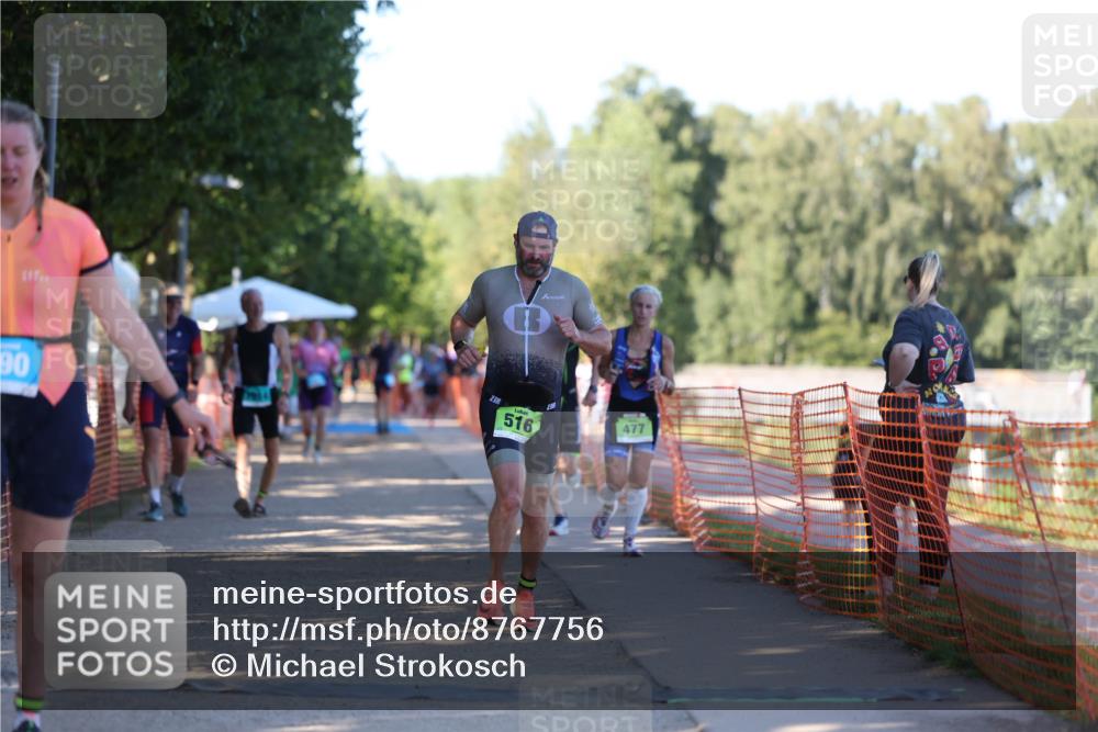 07.09.2025 - 19. Norderstedt Triathlon Michael Strokosch http://msf.ph/oto/8767756 07.09.2025 16:17:16 Laufen 390, 440, 477, 512, 516, 542 meine-sportfotos.de