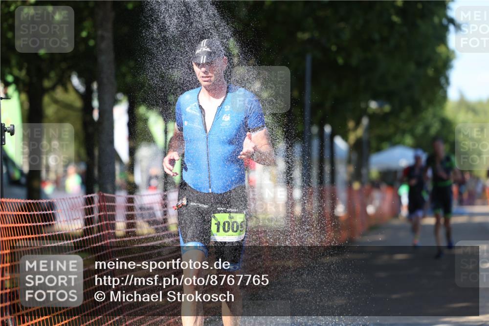 07.09.2025 - 19. Norderstedt Triathlon Michael Strokosch http://msf.ph/oto/8767765 07.09.2025 15:19:59 Laufen 900, 971, 1002, 1009 meine-sportfotos.de