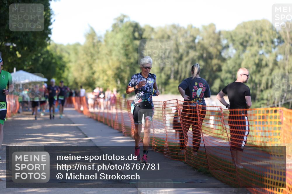 07.09.2025 - 19. Norderstedt Triathlon Michael Strokosch http://msf.ph/oto/8767781 07.09.2025 16:17:37 Laufen 909, 1439, 1492 meine-sportfotos.de