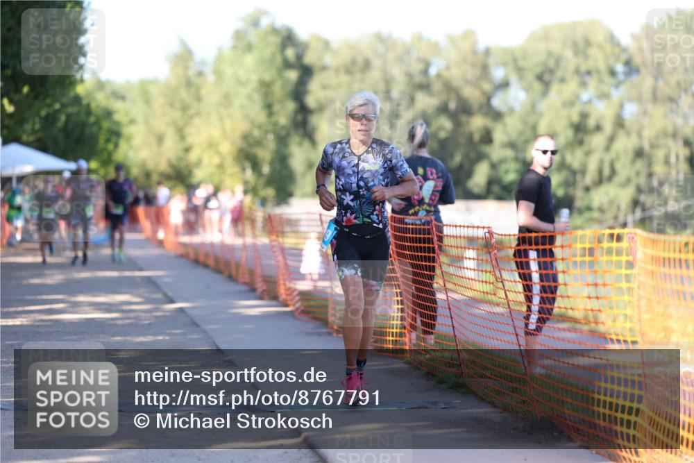 07.09.2025 - 19. Norderstedt Triathlon Michael Strokosch http://msf.ph/oto/8767791 07.09.2025 16:17:38 Laufen 1439, 1492 meine-sportfotos.de