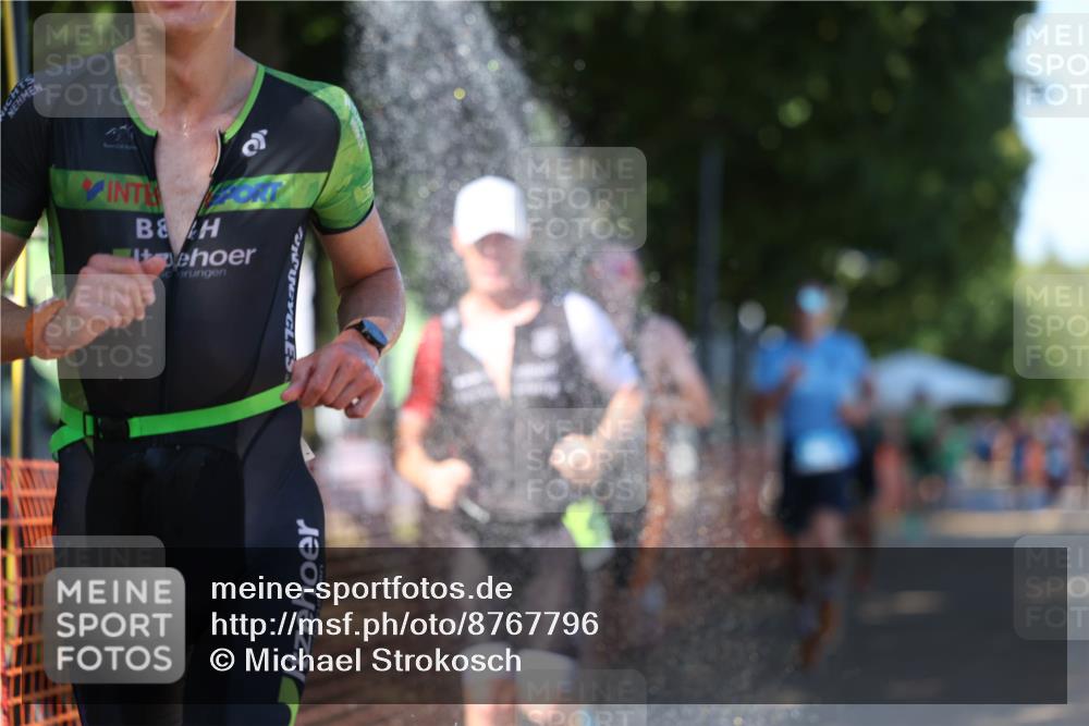 07.09.2025 - 19. Norderstedt Triathlon Michael Strokosch http://msf.ph/oto/8767796 07.09.2025 15:20:06 Laufen 900, 971, 1002, 1408 meine-sportfotos.de