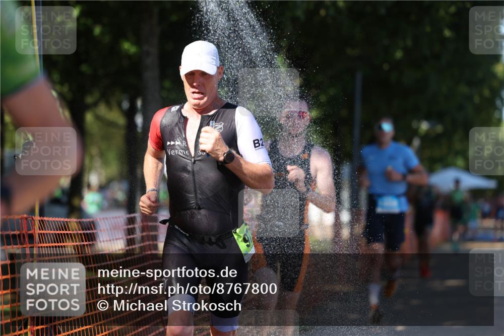 07.09.2025 - 19. Norderstedt Triathlon Michael Strokosch http://msf.ph/oto/8767800 07.09.2025 15:20:06 Laufen 900, 971, 1002, 1408 meine-sportfotos.de