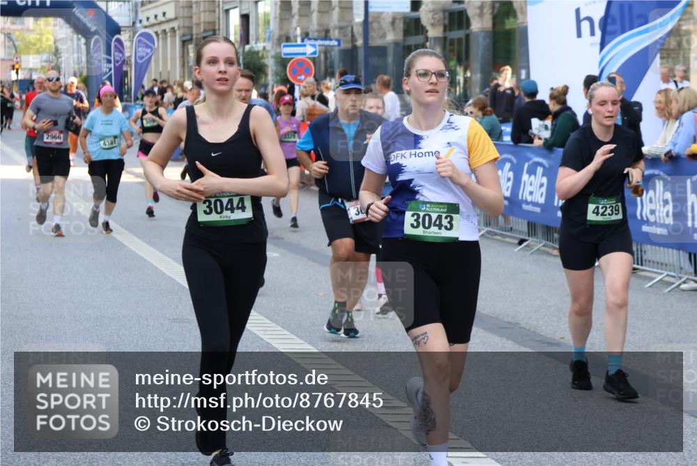 07.09.2025 - BARMER Alsterlauf Strokosch-Dieckow http://msf.ph/oto/8767845 07.09.2025 10:11:02 Ziel 2300, 2754, 2860, 2915, 3089, 3164, 3485, 3526, 3732, 3791, 3828, 4846, 5166, 5544, 5673, 5674, 8356 meine-sportfotos.de