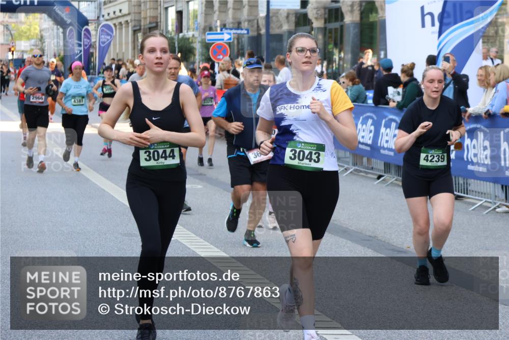 07.09.2025 - BARMER Alsterlauf Strokosch-Dieckow http://msf.ph/oto/8767863 07.09.2025 10:11:02 Ziel 2300, 2754, 2860, 2915, 3089, 3164, 3485, 3526, 3732, 3791, 3828, 4846, 5166, 5544, 5673, 5674, 8356 meine-sportfotos.de