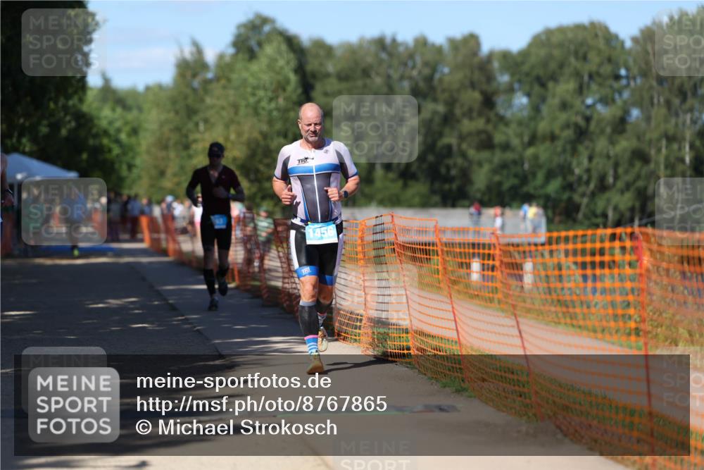 07.09.2025 - 19. Norderstedt Triathlon Michael Strokosch http://msf.ph/oto/8767865 07.09.2025 15:20:21 Laufen 393, 908, 1456 meine-sportfotos.de