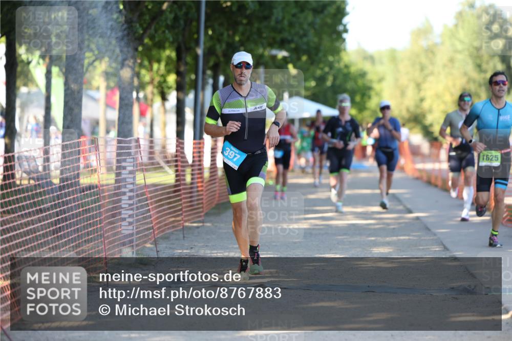 07.09.2025 - 19. Norderstedt Triathlon Michael Strokosch http://msf.ph/oto/8767883 07.09.2025 16:17:56 Laufen 397, 515, 524, 884, 1076, 1450, 1595, 1625 meine-sportfotos.de