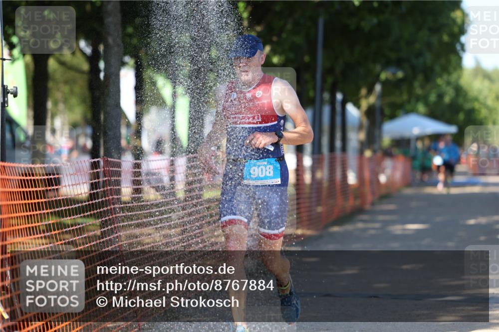 07.09.2025 - 19. Norderstedt Triathlon Michael Strokosch http://msf.ph/oto/8767884 07.09.2025 15:20:24 Laufen 393, 908, 1456 meine-sportfotos.de