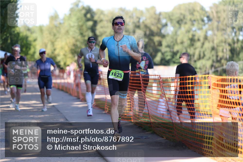 07.09.2025 - 19. Norderstedt Triathlon Michael Strokosch http://msf.ph/oto/8767892 07.09.2025 16:17:58 Laufen 397, 515, 884, 1044, 1076, 1450, 1595, 1625 meine-sportfotos.de