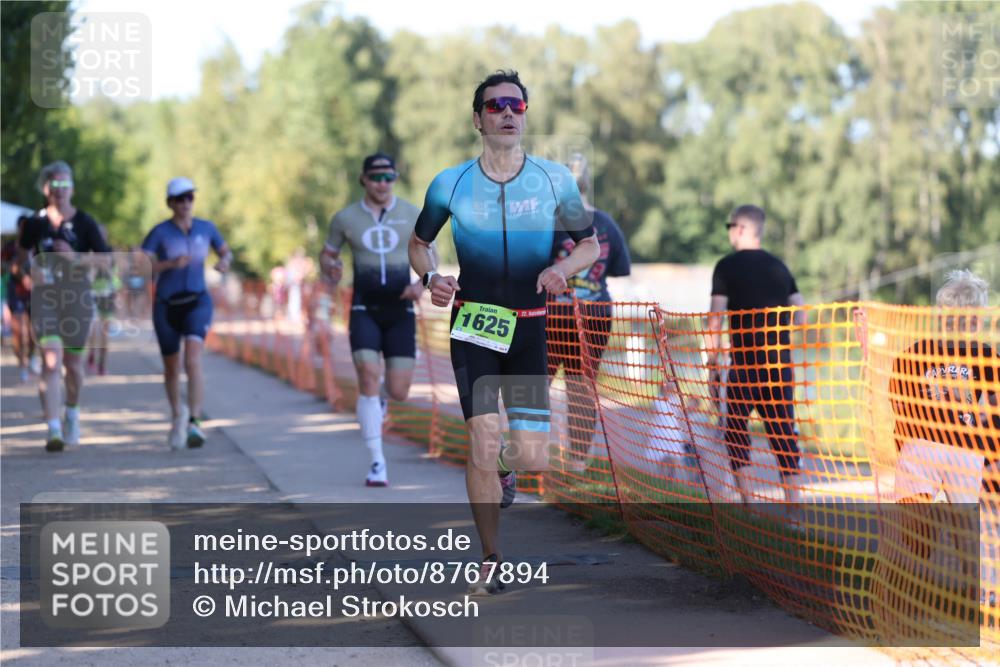 07.09.2025 - 19. Norderstedt Triathlon Michael Strokosch http://msf.ph/oto/8767894 07.09.2025 16:17:58 Laufen 397, 515, 884, 1044, 1076, 1450, 1595, 1625 meine-sportfotos.de