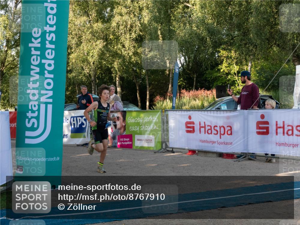07.09.2025 - 19. Norderstedt Triathlon Zöllner http://msf.ph/oto/8767910 07.09.2025 09:12:19 Ziel 1 meine-sportfotos.de