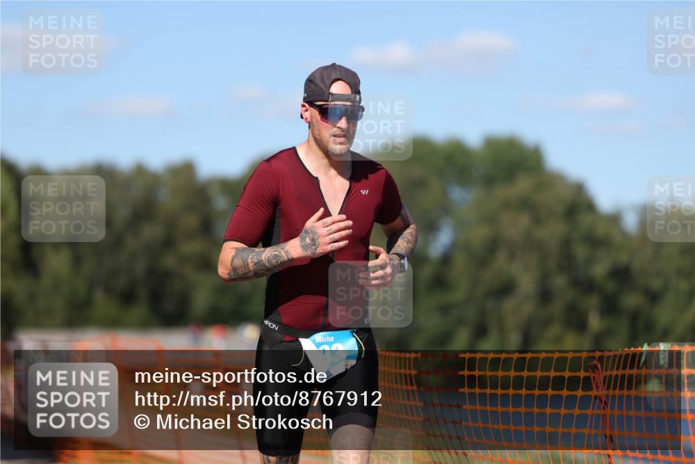 07.09.2025 - 19. Norderstedt Triathlon Michael Strokosch http://msf.ph/oto/8767912 07.09.2025 15:20:27 Laufen 393, 908, 1456 meine-sportfotos.de