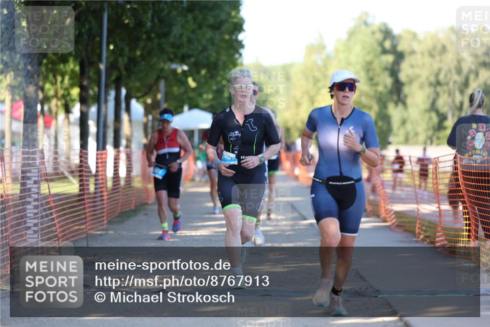 07.09.2025 - 19. Norderstedt Triathlon Michael Strokosch http://msf.ph/oto/8767913 07.09.2025 16:18:01 Laufen 397, 438, 515, 884, 1044, 1076, 1450, 1595, 1625 meine-sportfotos.de