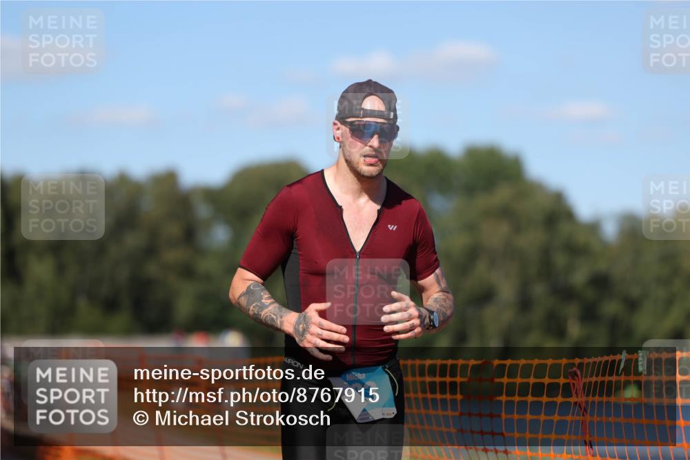 07.09.2025 - 19. Norderstedt Triathlon Michael Strokosch http://msf.ph/oto/8767915 07.09.2025 15:20:28 Laufen 393, 908 meine-sportfotos.de