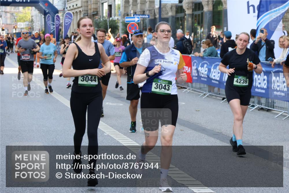 07.09.2025 - BARMER Alsterlauf Strokosch-Dieckow http://msf.ph/oto/8767944 07.09.2025 10:11:02 Ziel 2300, 2754, 2860, 2915, 3089, 3164, 3485, 3526, 3732, 3791, 3828, 4846, 5166, 5544, 5673, 5674, 8356 meine-sportfotos.de