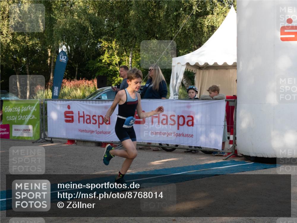 07.09.2025 - 19. Norderstedt Triathlon Zöllner http://msf.ph/oto/8768014 07.09.2025 09:13:43 Ziel 25, 54 meine-sportfotos.de