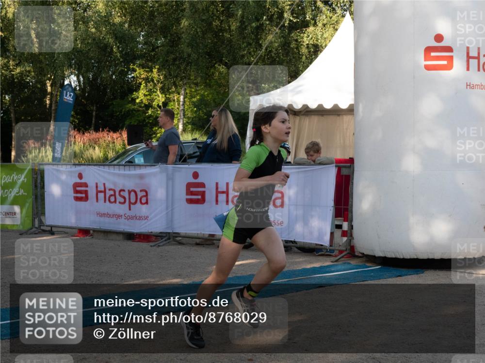 07.09.2025 - 19. Norderstedt Triathlon Zöllner http://msf.ph/oto/8768029 07.09.2025 09:13:48 Ziel 25, 54 meine-sportfotos.de