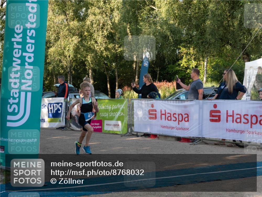 07.09.2025 - 19. Norderstedt Triathlon Zöllner http://msf.ph/oto/8768032 07.09.2025 09:14:05 Ziel 41, 49 meine-sportfotos.de