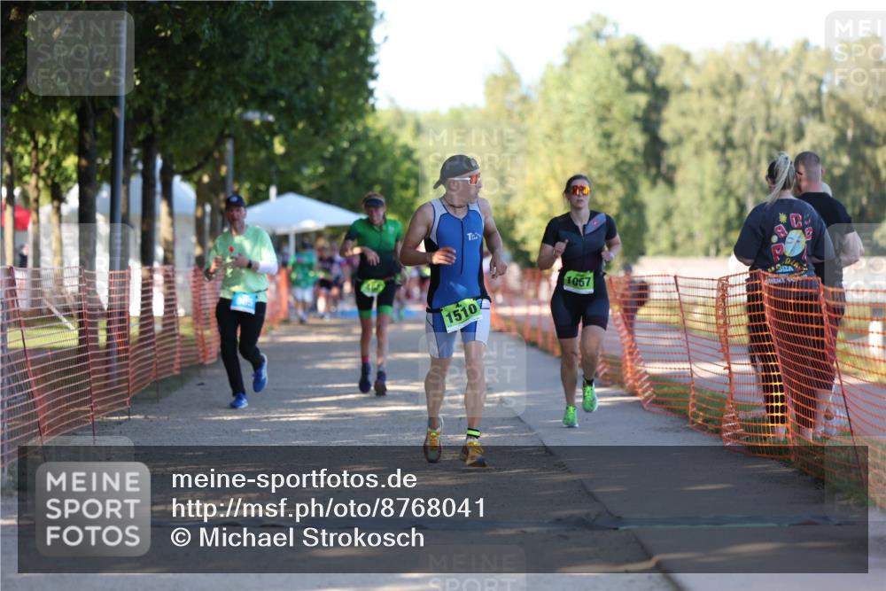 07.09.2025 - 19. Norderstedt Triathlon Michael Strokosch http://msf.ph/oto/8768041 07.09.2025 16:18:31 Laufen 467, 905, 1067, 1090, 1510 meine-sportfotos.de