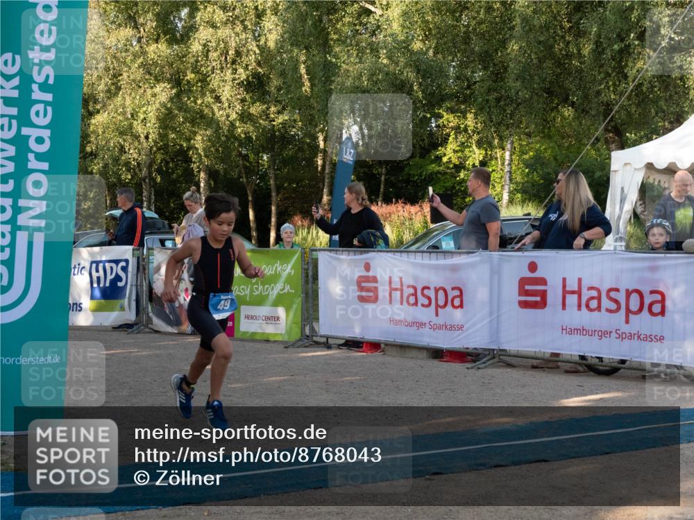 07.09.2025 - 19. Norderstedt Triathlon Zöllner http://msf.ph/oto/8768043 07.09.2025 09:14:07 Ziel 41, 49 meine-sportfotos.de