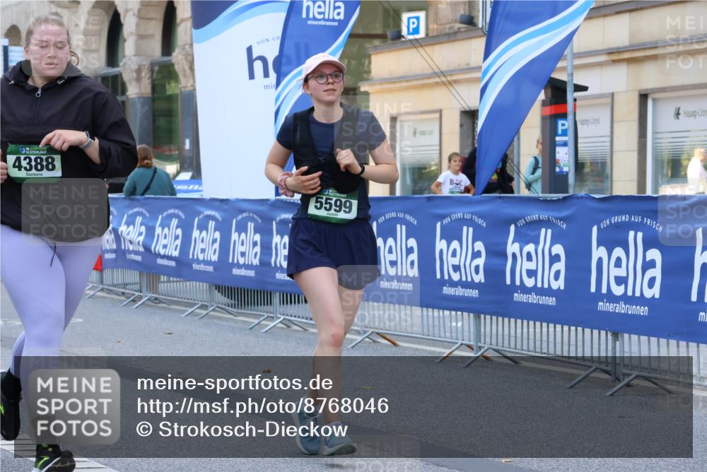 07.09.2025 - BARMER Alsterlauf Strokosch-Dieckow http://msf.ph/oto/8768046 07.09.2025 10:31:38 Ziel 1145, 2420, 2427, 2635, 2807, 3686 meine-sportfotos.de