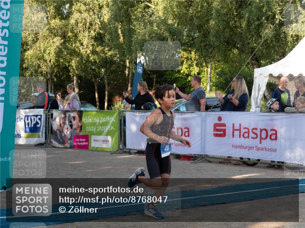 07.09.2025 - 19. Norderstedt Triathlon Zöllner http://msf.ph/oto/8768047 07.09.2025 09:14:07 Ziel 41, 49 meine-sportfotos.de