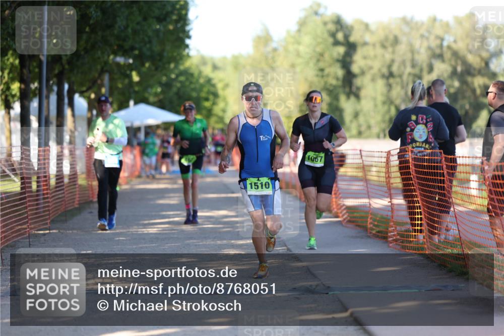 07.09.2025 - 19. Norderstedt Triathlon Michael Strokosch http://msf.ph/oto/8768051 07.09.2025 16:18:31 Laufen 467, 905, 1067, 1090, 1510 meine-sportfotos.de