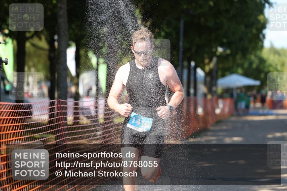 07.09.2025 - 19. Norderstedt Triathlon Michael Strokosch http://msf.ph/oto/8768055 07.09.2025 15:21:16 Laufen 992, 1416 meine-sportfotos.de