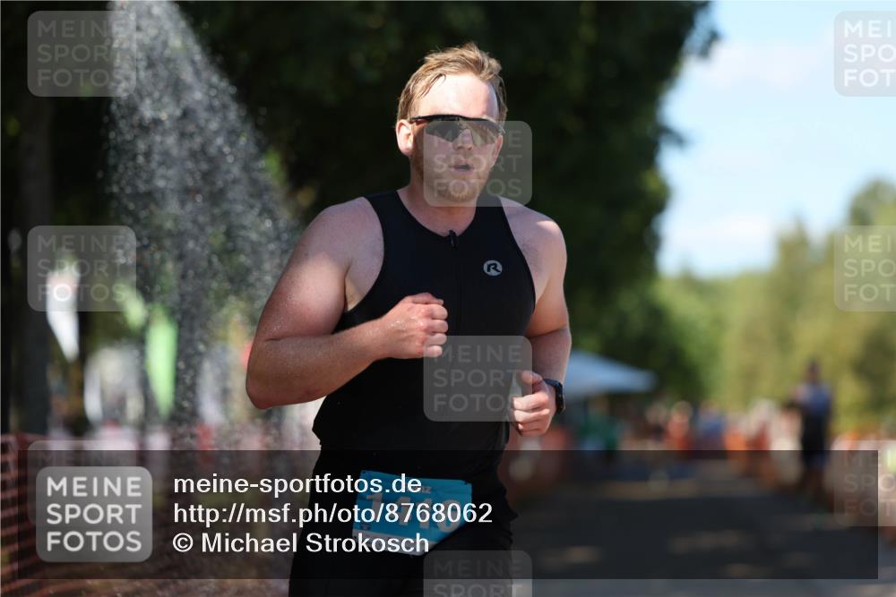 07.09.2025 - 19. Norderstedt Triathlon Michael Strokosch http://msf.ph/oto/8768062 07.09.2025 15:21:16 Laufen 992, 1416 meine-sportfotos.de