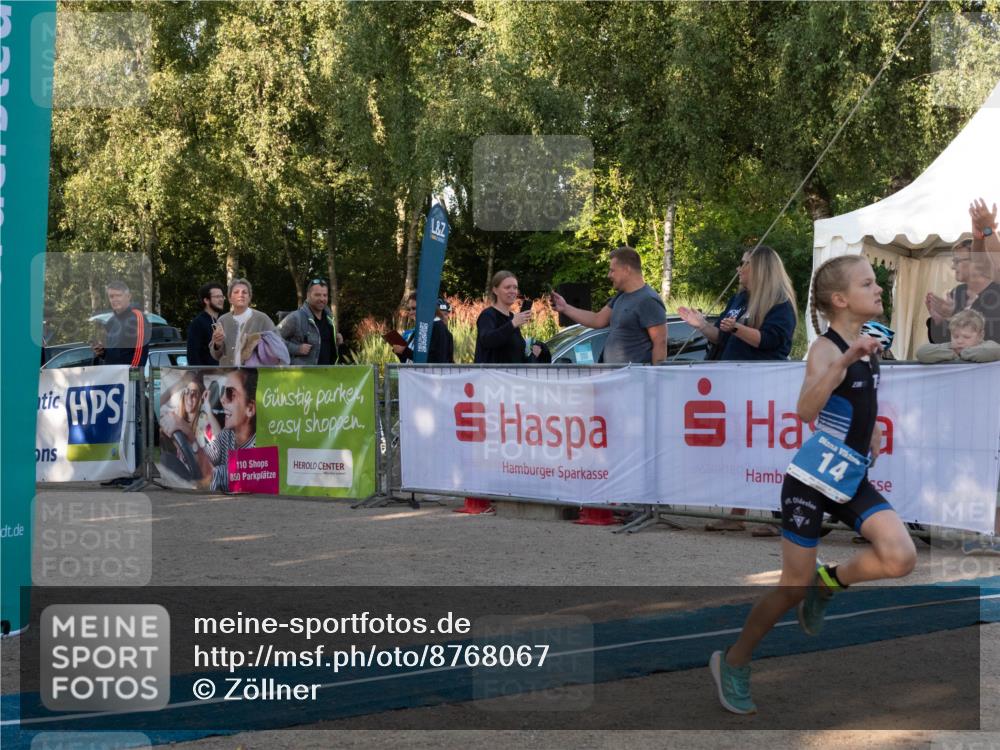 07.09.2025 - 19. Norderstedt Triathlon Zöllner http://msf.ph/oto/8768067 07.09.2025 09:14:13 Ziel 3, 14, 29, 45, 49, 55 meine-sportfotos.de