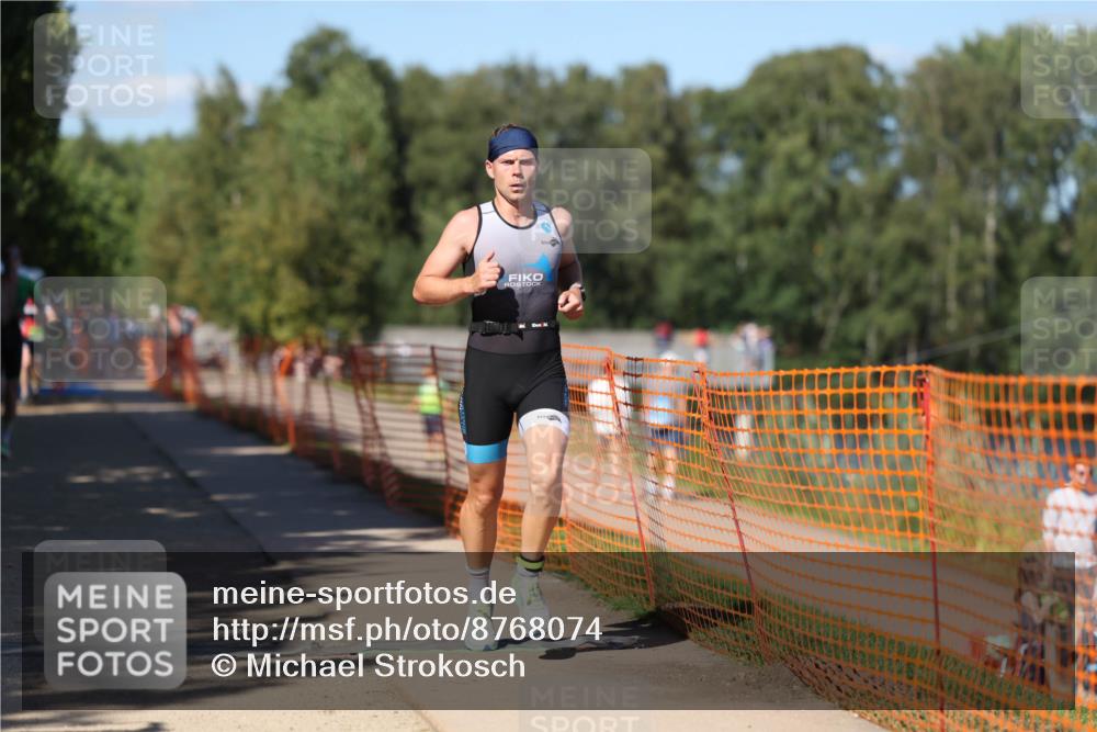 07.09.2025 - 19. Norderstedt Triathlon Michael Strokosch http://msf.ph/oto/8768074 07.09.2025 15:21:23 Laufen 992 meine-sportfotos.de