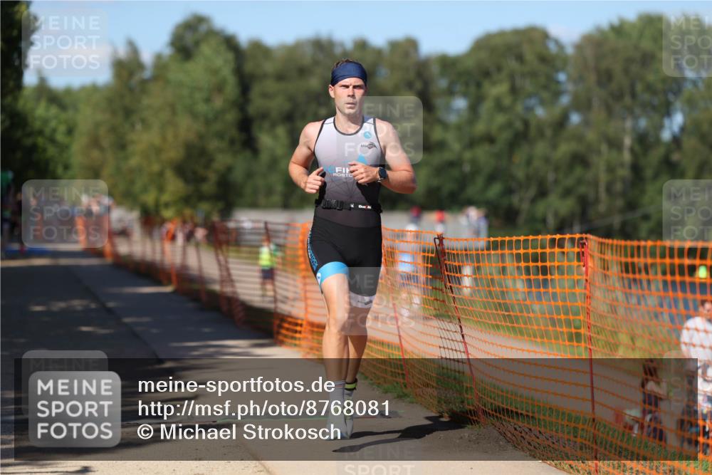 07.09.2025 - 19. Norderstedt Triathlon Michael Strokosch http://msf.ph/oto/8768081 07.09.2025 15:21:23 Laufen 992 meine-sportfotos.de