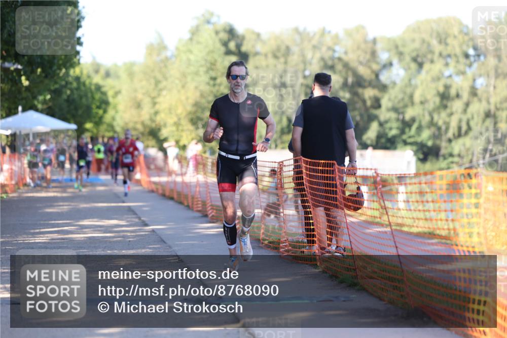 07.09.2025 - 19. Norderstedt Triathlon Michael Strokosch http://msf.ph/oto/8768090 07.09.2025 16:18:38 Laufen 467, 885, 905, 942 meine-sportfotos.de