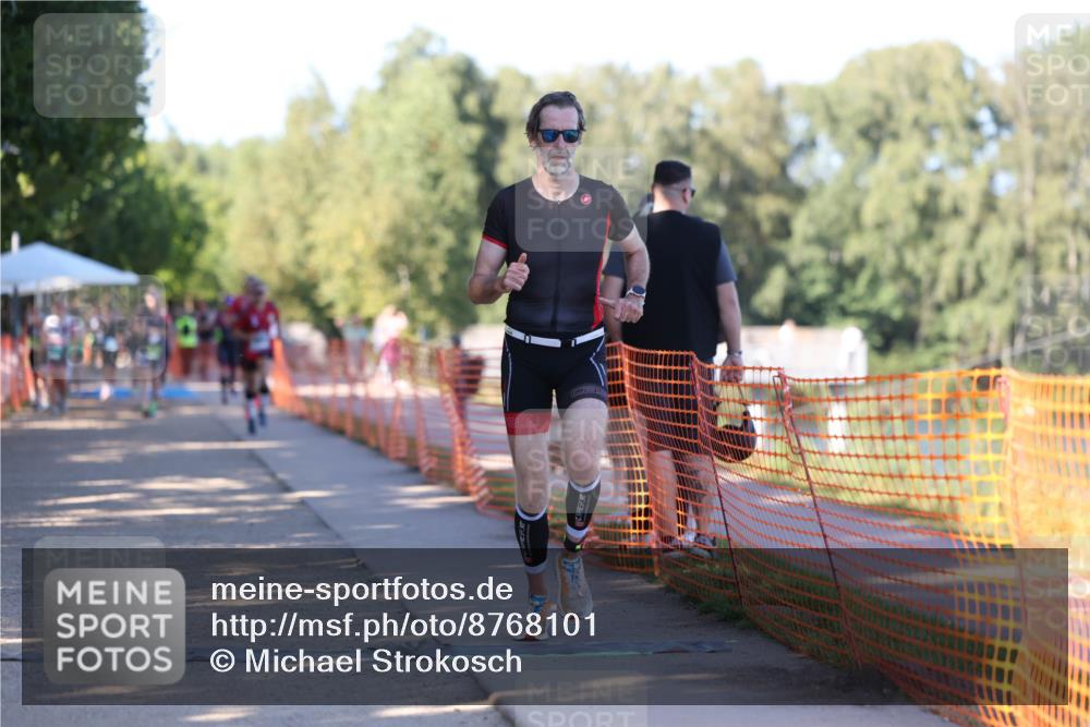 07.09.2025 - 19. Norderstedt Triathlon Michael Strokosch http://msf.ph/oto/8768101 07.09.2025 16:18:39 Laufen 467, 885, 905, 942 meine-sportfotos.de