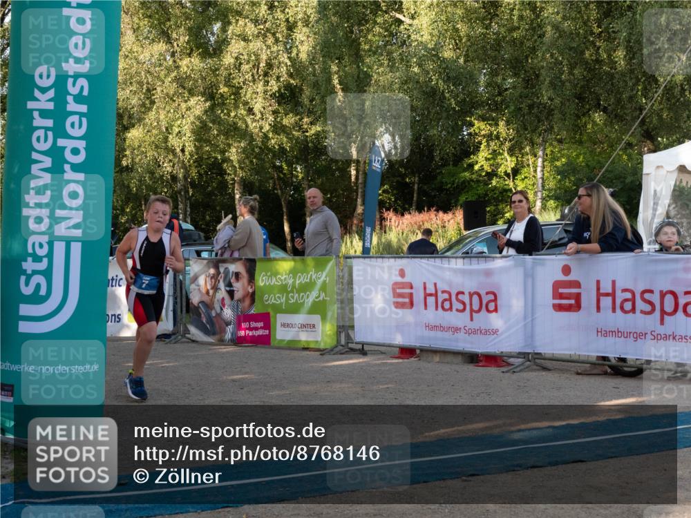 07.09.2025 - 19. Norderstedt Triathlon Zöllner http://msf.ph/oto/8768146 07.09.2025 09:15:45 Ziel 7, 17, 52 meine-sportfotos.de