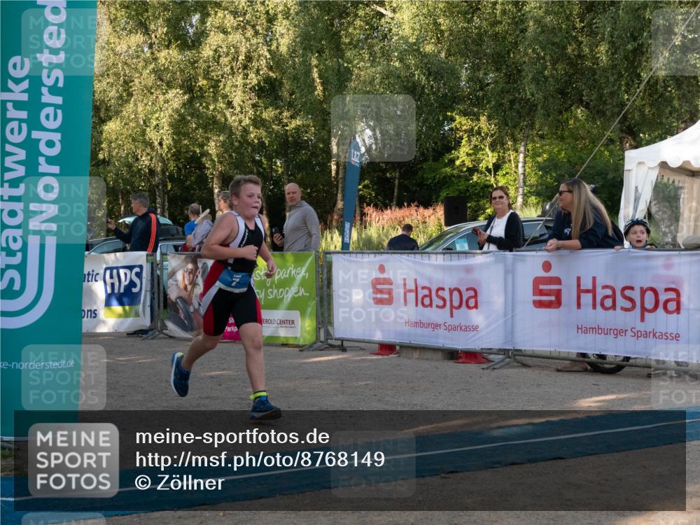 07.09.2025 - 19. Norderstedt Triathlon Zöllner http://msf.ph/oto/8768149 07.09.2025 09:15:45 Ziel 7, 17, 52 meine-sportfotos.de