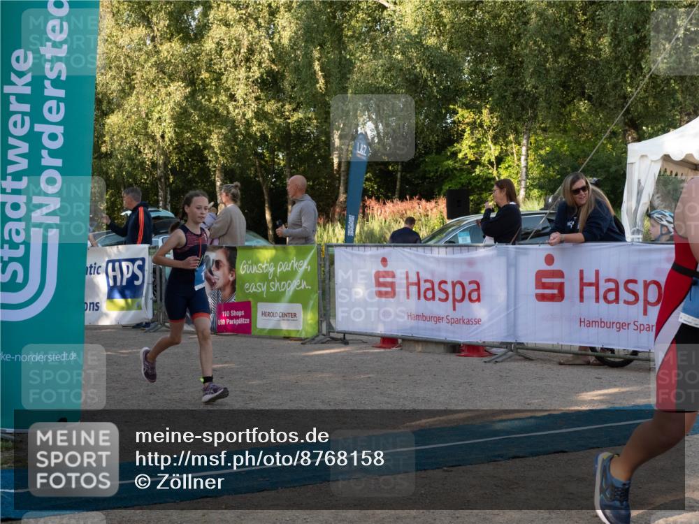 07.09.2025 - 19. Norderstedt Triathlon Zöllner http://msf.ph/oto/8768158 07.09.2025 09:15:47 Ziel 7, 17, 34, 52 meine-sportfotos.de