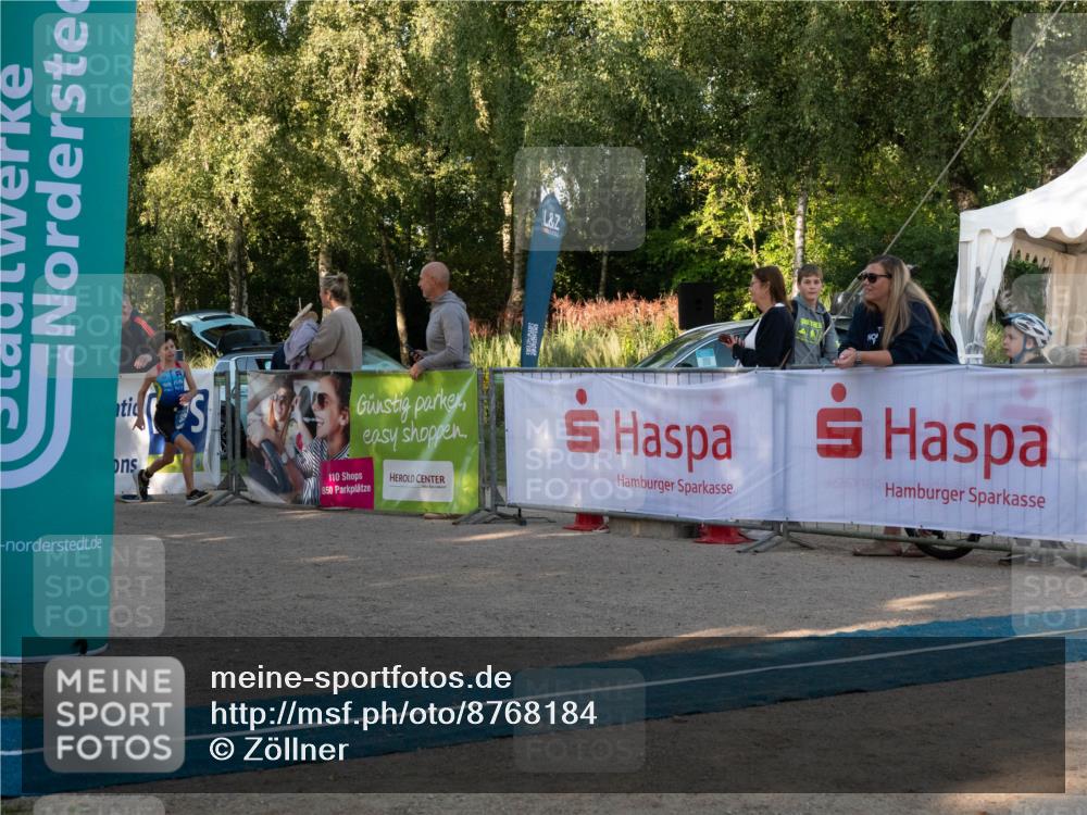 07.09.2025 - 19. Norderstedt Triathlon Zöllner http://msf.ph/oto/8768184 07.09.2025 09:15:57 Ziel 34, 39 meine-sportfotos.de