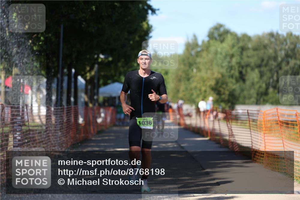 07.09.2025 - 19. Norderstedt Triathlon Michael Strokosch http://msf.ph/oto/8768198 07.09.2025 15:21:52 Laufen  meine-sportfotos.de